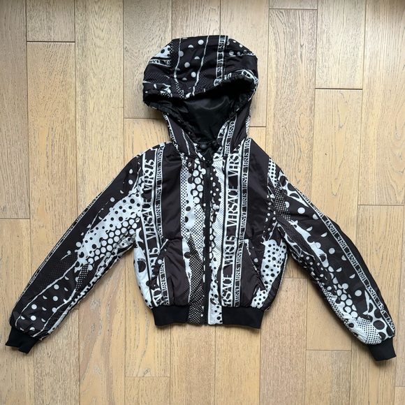 Versus Versace Logo Reversible Crop Puffer / Bomber Jacket - Picture 6 of 9